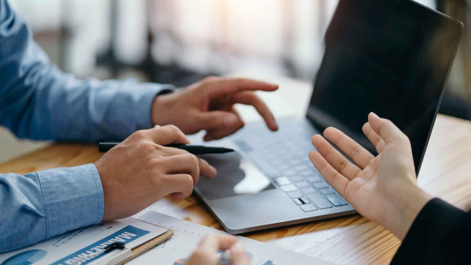 Wie Beamte ihre Finanzexpertise privat nutzen können