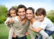 Adobe Stock – Symbolbild einer glücklichen Familie