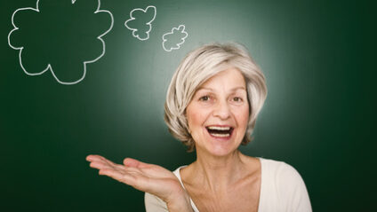 positve Frau Seniorin